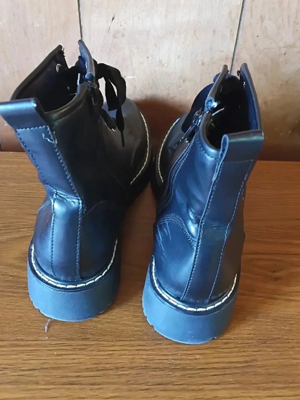 Madden Girl Black Combat Boots Women's Size 8.5M Side Zip Lace-Up